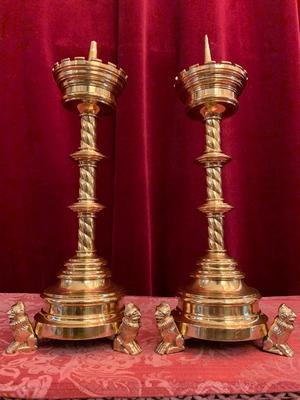 Candle Sticks Measures Without Pin style Gothic - Style en Brass / Polished / New Varnished, Belgium 19th century ( anno 1890 )