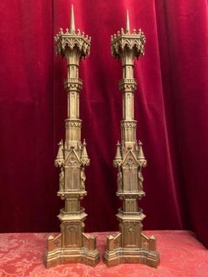 Candle Sticks Measures Without Pin. Total Weight : 13 Kgs style Gothic - Style en Full Bronze Gilt, France 19th century ( anno 1850 )