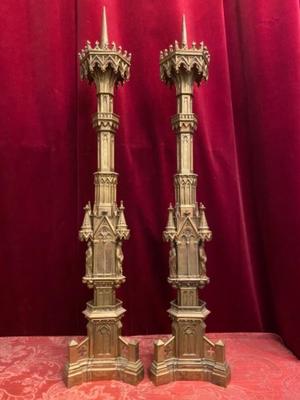 Candle Sticks Measures Without Pin. Total Weight : 13 Kgs style Gothic - Style en Full Bronze Gilt, France 19th century ( anno 1850 )