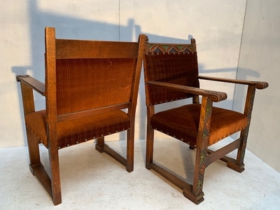 Chairs style Gothic - style en Oak wood / Red Velvet, Belgium 19th century