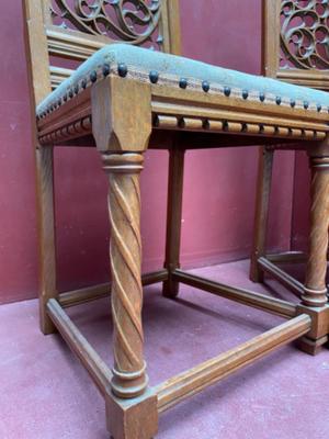 Chairs style Gothic - style en Oak Wood / Fabrics, Belgium  19 th century ( Anno 1890 )