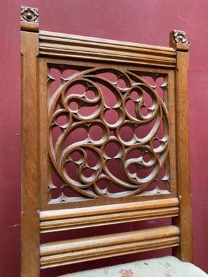 Chairs style Gothic - style en Oak Wood / Fabrics, Belgium  19 th century ( Anno 1890 )