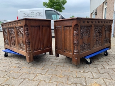 Chests style Gothic - style en Oak wood, Belgium 20th century ( 1910 )