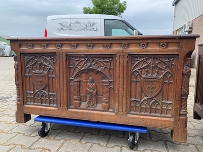 Chests style Gothic - style en Oak wood, Belgium 20th century ( 1910 )