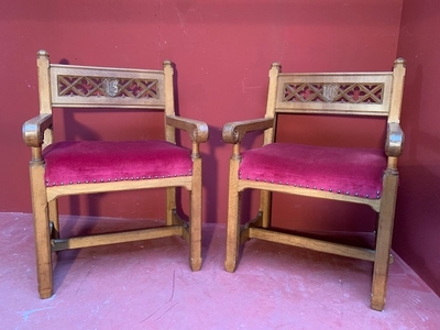 Choir-Seats style Gothic - style en Oak wood / Red Velvet, Belgium 19th century