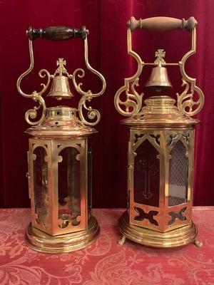 Communion Lanterns style Gothic - style en Brass / Polished / New Varnished / Glass, Belgium 19th century ( anno 1875 )