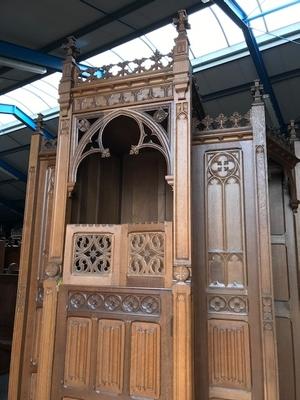 Confessionals style Gothic - style en Oak wood, Belgium 19th century