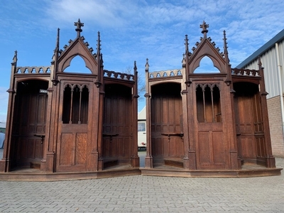 Confessionals style Gothic - style en Oak wood, ANTWERP – BELGIUM    19th century