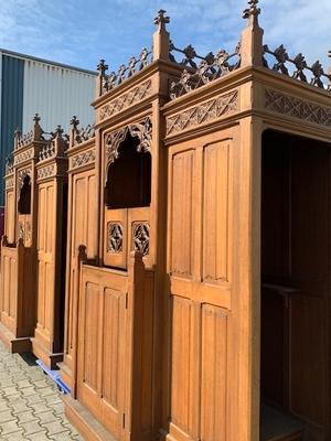 Confessionals style Gothic - style en Oak wood, Belgium 19th century