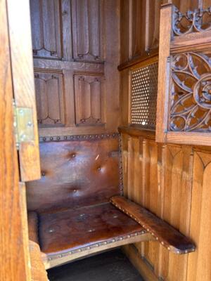 Confessionals  style Gothic - Style en Oak wood, Belgium  19 th century