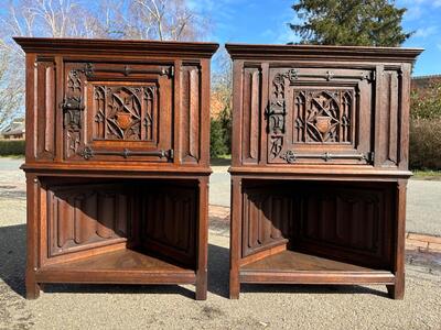 Corner Cabinets style Gothic - Style en Oak wood, France 19 th century