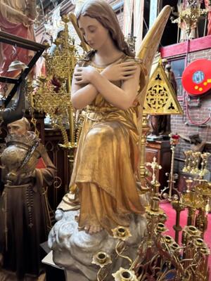 Exceptional Angels style Gothic - Style en Made out of wood-pap, totally gold-leaf covered., France 19 th century