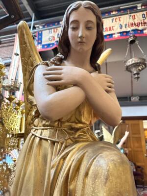 Exceptional Angels style Gothic - Style en Made out of wood-pap, totally gold-leaf covered., France 19 th century