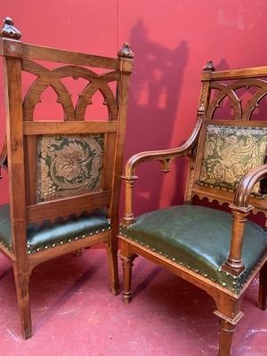 Exceptional Chairs style Gothic - style en walnut wood, France 19th century