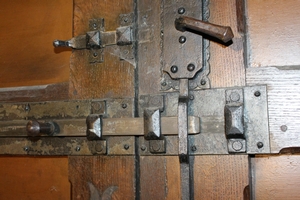 Exceptional Church Doors.  style Gothic - style en Oak wood, Belgium 19th century / 1905