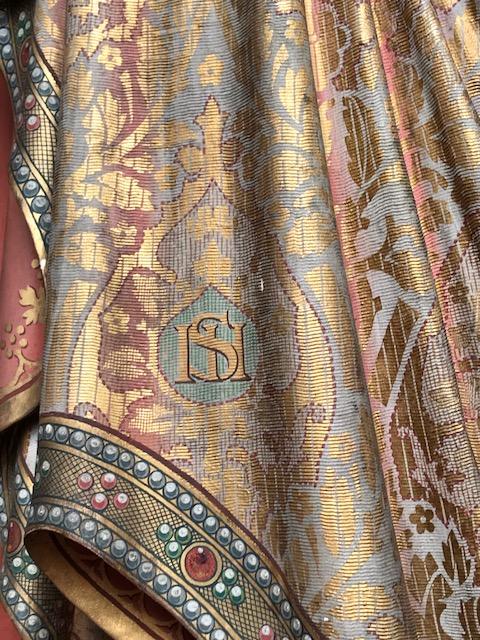 Pair Gothic - style Exceptional Life - Size Pair Of Fully Hand - Carved Matching Statues : Sacred Hearts Of St. Mary & Jesus