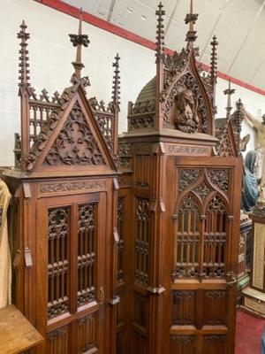 Exceptional Pair Of Highly-Carved Oak Confessionals style Gothic - style en Walnut wood , Arnhem Eusebius Church Netherlands 19 th century ( Anno 1876 )