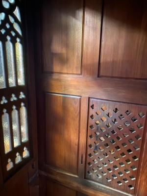 Exceptional Pair Of Highly-Carved Oak Confessionals style Gothic - style en Walnut wood , Arnhem Eusebius Church Netherlands 19 th century ( Anno 1876 )