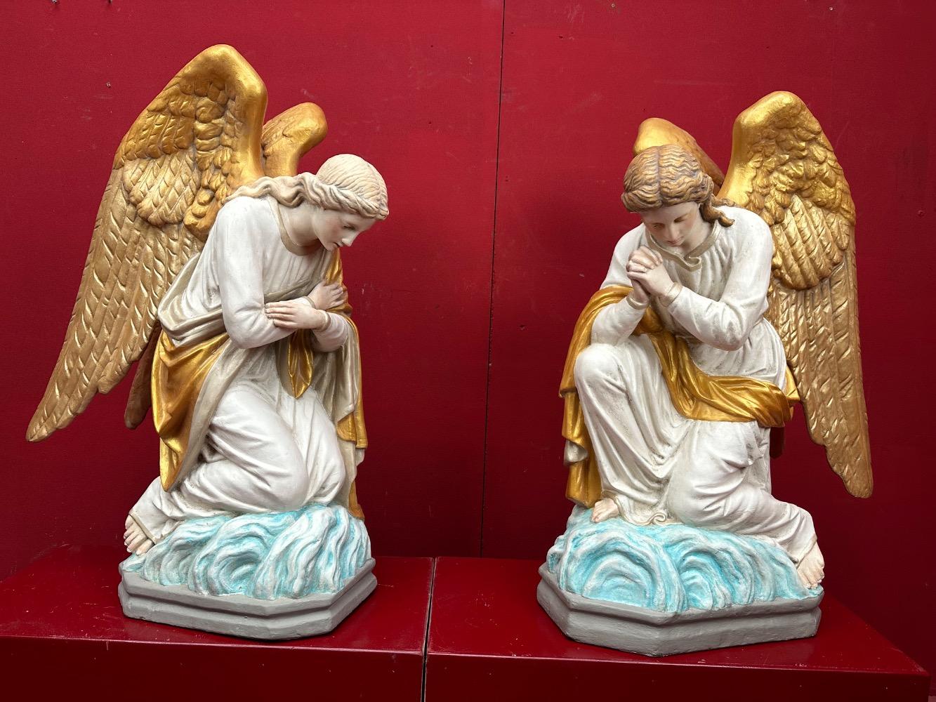 Pair Gothic - Style Kneeling Angels