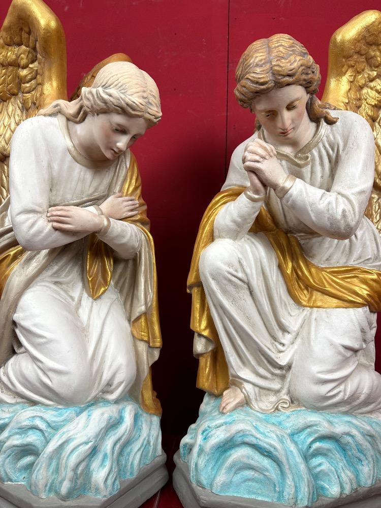 Pair Gothic - Style Kneeling Angels