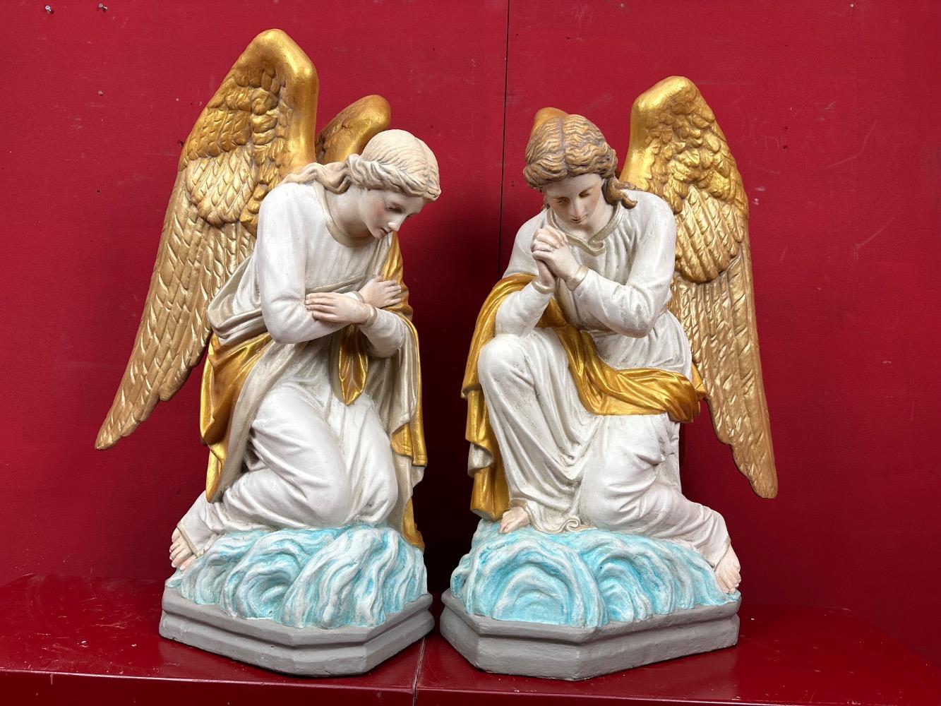 Pair Gothic - Style Kneeling Angels