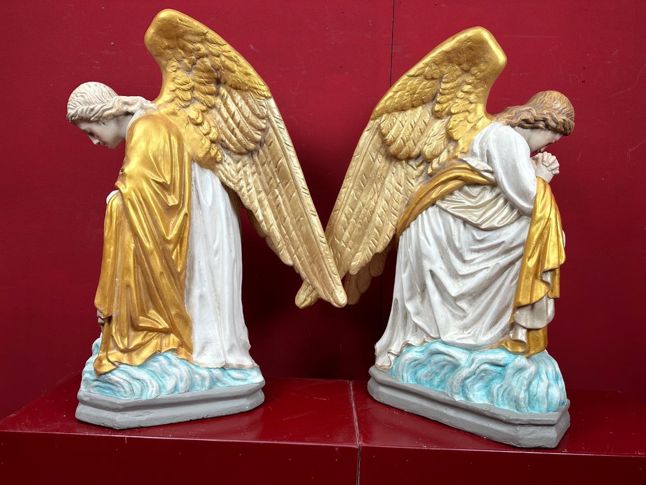 Pair Gothic - Style Kneeling Angels