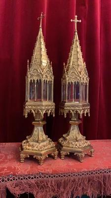 Large Exceptional Reliquaries style Gothic - style en Bronze / Gilt / Glass, France 19 th century ( Anno 1860 )