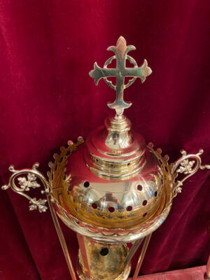 Large Matching Lanterns style Gothic - style en Brass / Bronze / Polished and Varnished, Belgium  19 th century ( Anno 1890 )