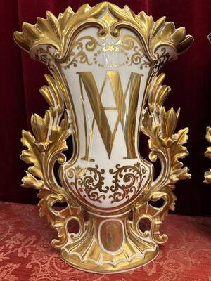 Marian - Altar -Vases style Gothic - Style en High - Quality Porcelain Hand - Gilt, Flemish   19 th century ( Anno 1865 )