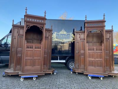 Matching Confessionals style Gothic - style en Oak wood, Belgium 19 th century ( Anno 1885 )