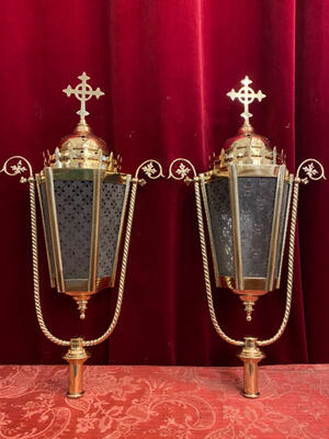 Matching Lanterns style Gothic - style en Brass / Bronze / Polished and Varnished, Belgium  19 th century ( Anno 1890 )