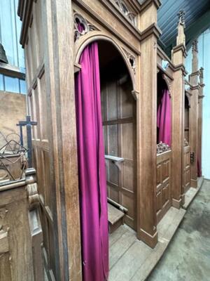 Matching Of Single Sided Solid Oak Confessionals  style Gothic - style en Oak wood, Netherlands  19 th century ( Anno 1910 )