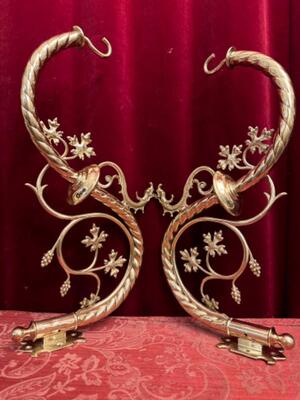 Matching Wall Brackets style Gothic - Style en Brass / Bronze / Polished and Varnished, Belgium  19 th century ( Anno 1875 )