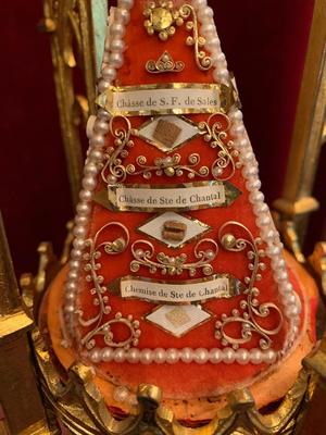 Pair Of Stunning Relic-Holders With Each  12 Relics Inside style Gothic - Style en Brass / Bronze / Gilt / Enamel / Glass , France 19th century ( anno 1875 )