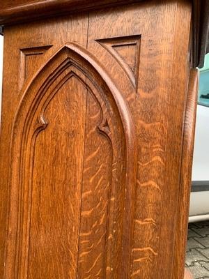 Pedestals style Gothic - style en Oak wood, Belgium