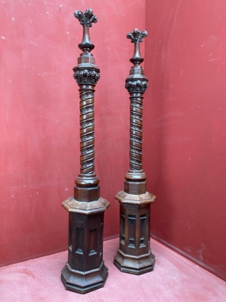 Pair Gothic - style Pilons