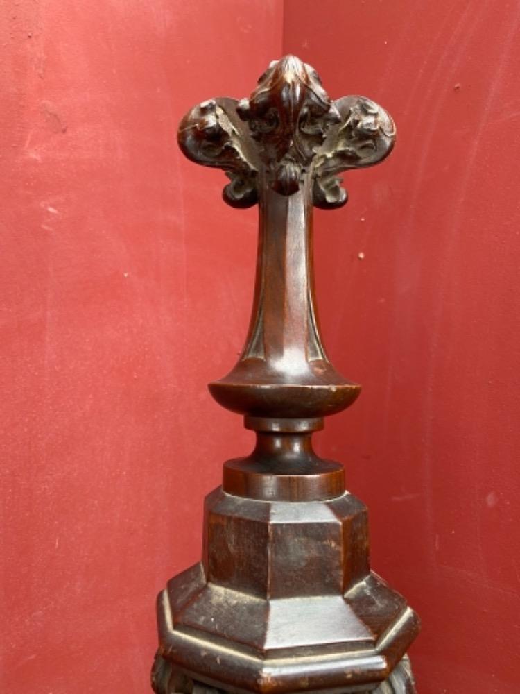 Pair Gothic - style Pilons