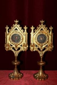 Reliquaries style Gothic - style en Bronze / Gilt, France 19th century / Relics 18th century