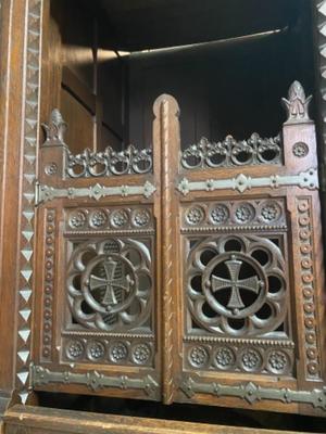 Confessionals  style Gothic - style / Romanesque en Oak wood, Roeselare St Amandus Church Belgium 19 th century ( Anno 1865 )