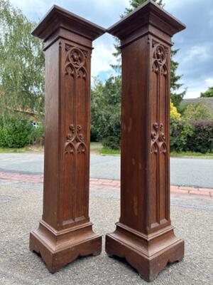 Statue Stands style Gothic - Style en Oak wood, Belgium  19 th century ( Anno 1885 )