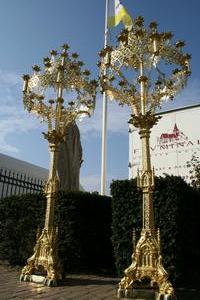 Stunning Pair Of Matching Full Bronze Candelabra style Gothic - Style en Bronze / Gilt, France 19th century ( anno 1870 )