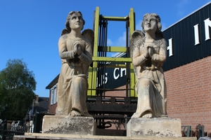 Handcarved Sandstone Angels en Sandstone, France 19th century