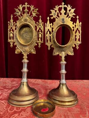 Reliquaries style Neo Classicistic en Brass, France 19 th century ( Anno 1885 )