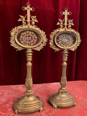 Reliquaries With Relics  style NEO-CLASSICISTIC en Bronze / Gilt / Glass, France 19th century ( anno 1865 )