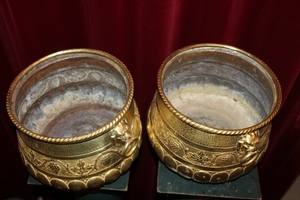 Matching Altar - Flower - Pots en Brass, Belgium 19th century