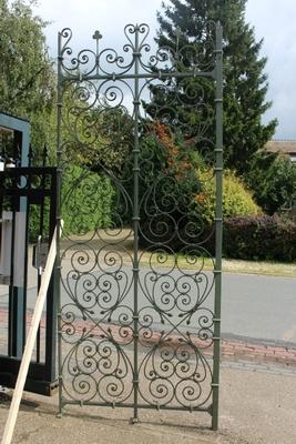 Pair Of Matching Green Coloured Baptistery Entrance Gates / Measurements Of 1 Piece en Hand forged - iron , Belgium 19th century