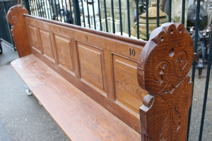 Pews en Oak wood, Dutch 19th century