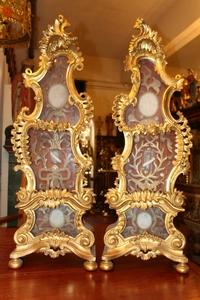 Exceptional And Very Rare Reliquaries style Rococo en hand-carved wood polychrome, Italy 17 th century