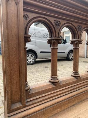 Communion Rails Total Lenght : 512 Cm. style Romanesque en Oak wood, Belgium 19th century