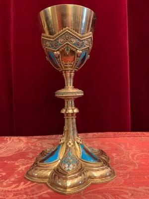 Promanesque-Style Full Silver/Gilt Chalice & Ciborium, Richly Enamelled, With Paten, In Very Good Condition, No Dents Or Cracks. style Romanesque en full silver / enamel medalions, France 19th century ( anno 1865 )